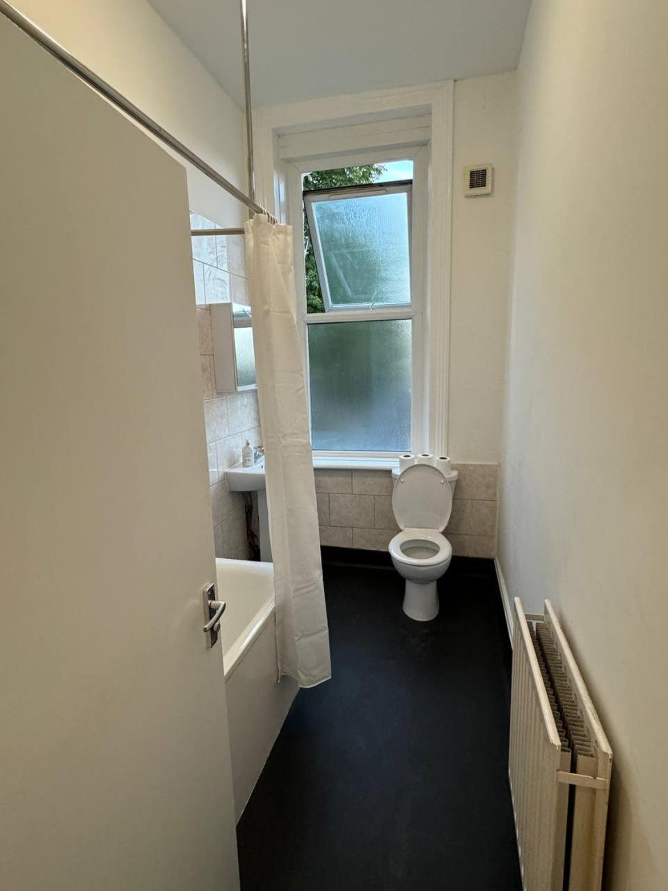 Cheerful 3 Bedroom Appartement